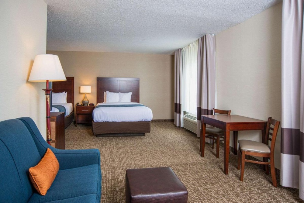 Queen Room with Two Queen Beds - Non-Smoking